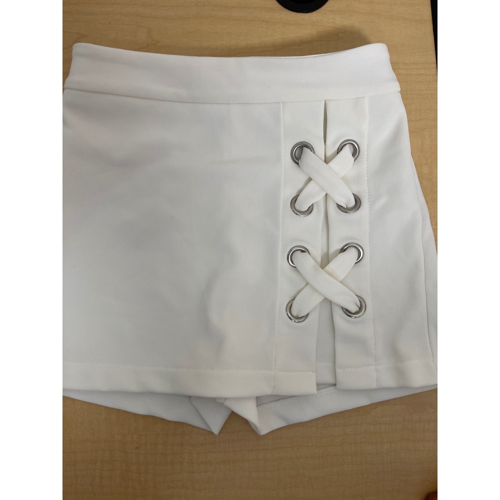 Forever 21 White Lace Up Grommet Skort Mini Skirt Shorts Size XS